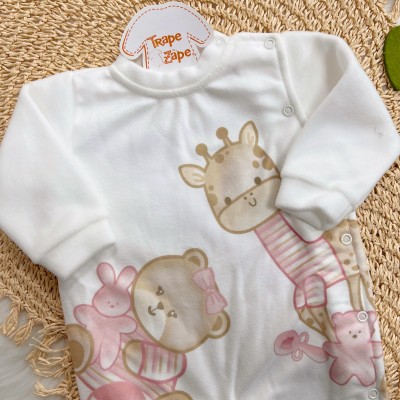 Macacão em Soft Girafinha e Ursinha - Off White e Rosa